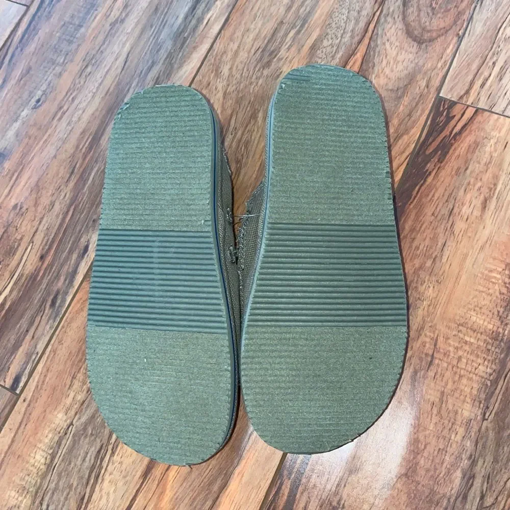 NWOT Gymboree Kids shoes Sz13